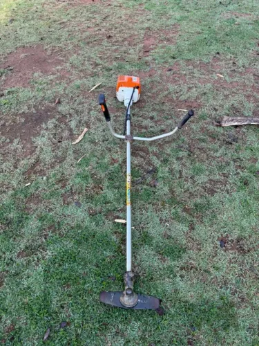 Roçadeira a Gasolina 1.9CV 30CC FS 160 STIHL