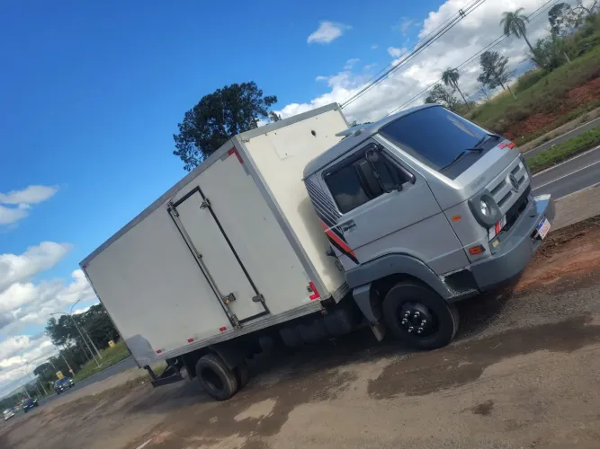 Vendo baú 5x2,20x2,20