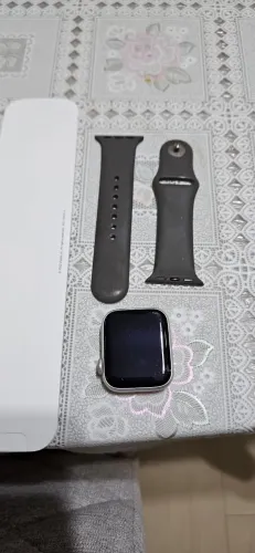 Apple Watch SE 40mm GPS (Alumínio) com Pulseira