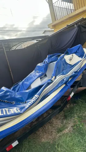 Bote inflavel fundo fibra com carretinha