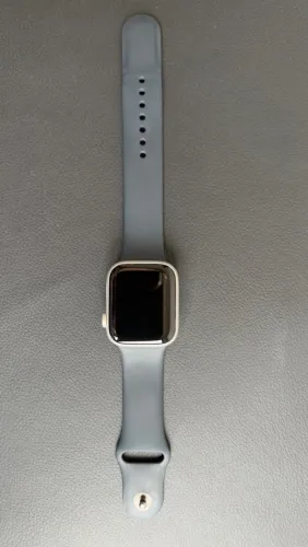 Apple Watch Série 8 - 45mm