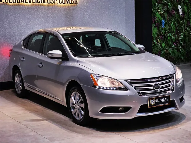 Nissan Sentra SV 2.0 16V CVT (flex) 2014