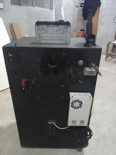 Vende-se uma caixa Bob tril