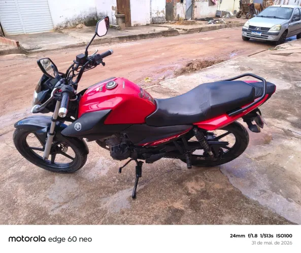 Moto pronta pra rodar toda revisada e comprar e rodar..