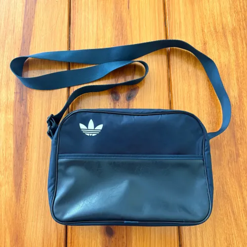 bolsa lateral adidas azul marinho