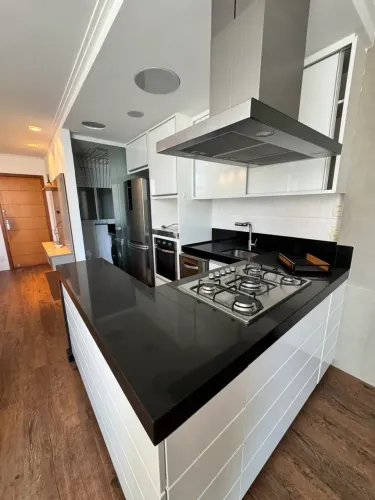 apartamento montado enseada do sua