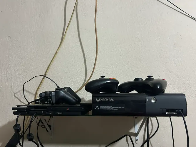 Xbox 360 semi novo