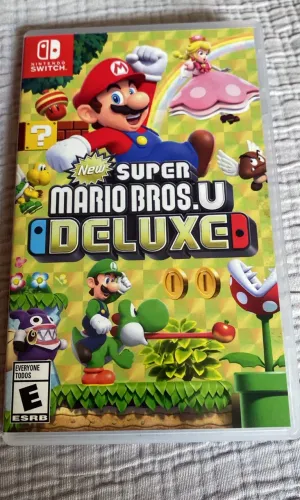Nintendo Switch - New Super Mario Bros. U Deluxe - Mídia Física