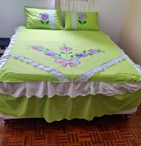 Colcha de casal mais dois porta Travesseiro 