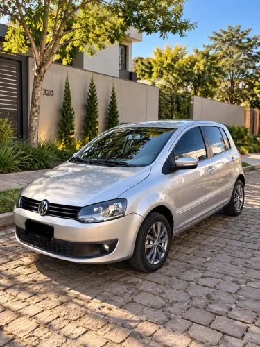 Volkswagen Fox 1.6 MI I Motion Total Flex 8V 5P 2014