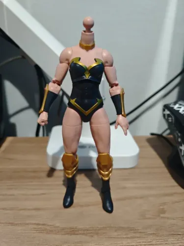 MARVEL LEGENDS PRINCESA DO PODER BASE PARA CUSTOM