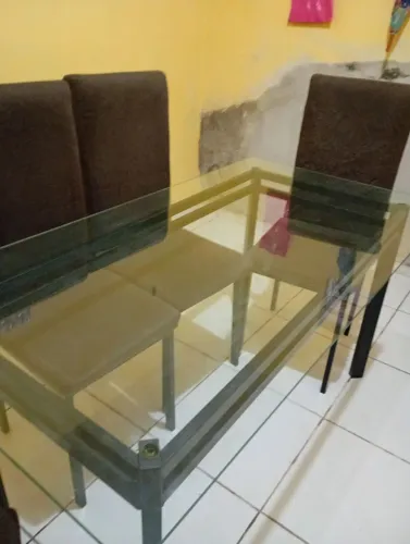 Mesa seis cadeiras