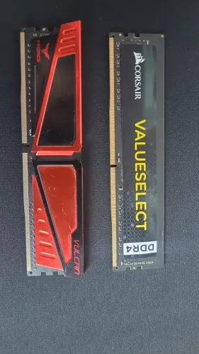 Kit 16GB DDR4 (2x8GB) - Corsair ValueSelect + TeamGroup T-Force Vulcan - separados també. 
