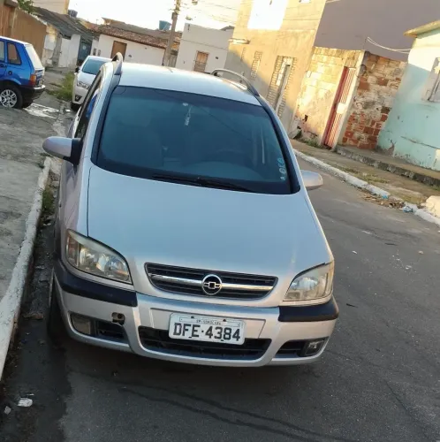 Chevrolet Zafira 2.0/ CD 2.0 8V MPFI 5P Mec. 2001