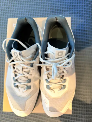 On Running The Roger ADV Pro Original Tam. 42 | Caixa | R$ 649