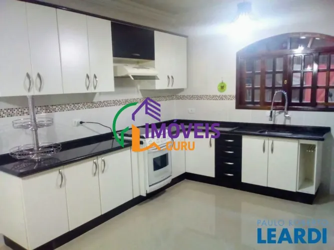 CASA ASSOBRADADA - VILA CAMILÓPOLIS - SP
