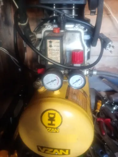 Motor compressor