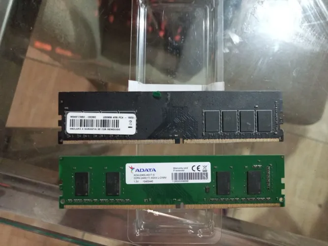 Dois pentes de memória RAM DDR4