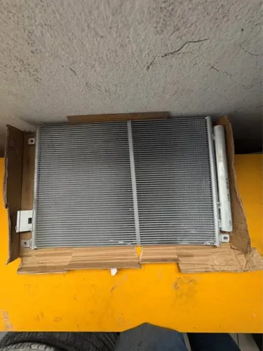 Condensador Fiat Uno / Palio / Mobi Sistema Denso Ri650823
