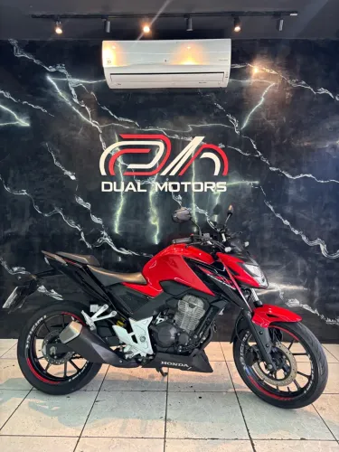 Honda CB 300f Twister | 2023 | 12.000km | ÚNICO DONO | COM GARANTIA!