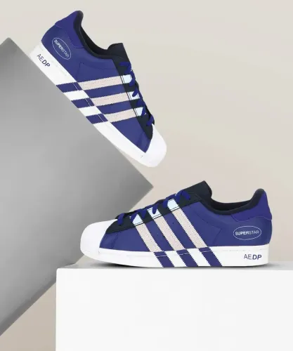 Tênis Adidas Superstar couro tamanho 42