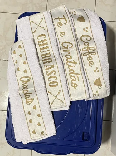 Ocasião! 4 Lindos panos de prato copa novos