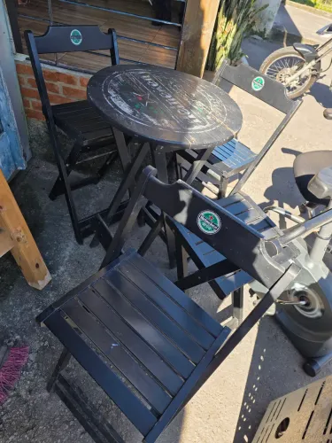 MESA ALTA C/ 4 CADEIRAS -