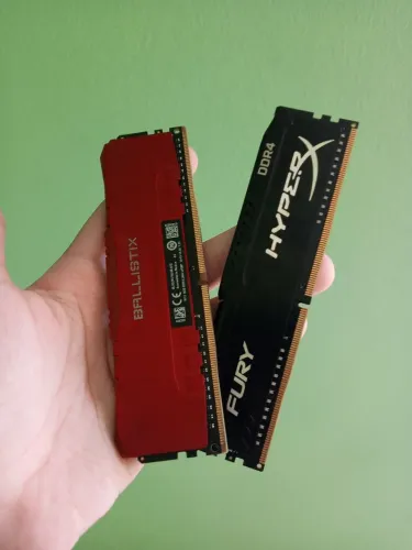 Memória Ram DDR4 16GB (2x8GB)