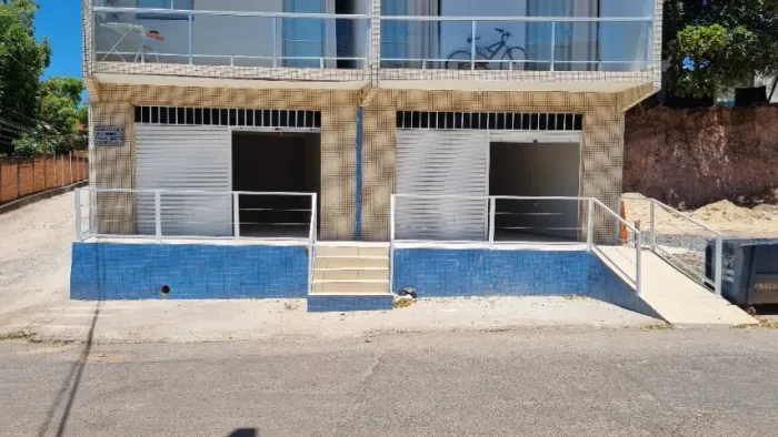 Loja de frente pra rua da Misericordia