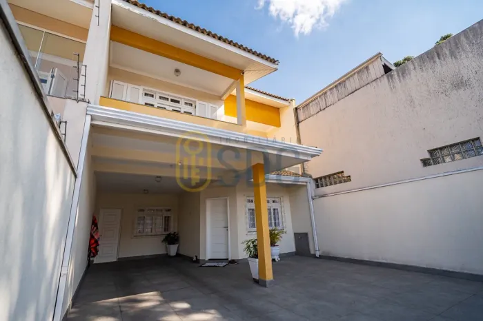 Sobrado com 4 quartos para alugar por R$ 7000.00, 330.00 m2 - TARUMA - CURITIBA/PR