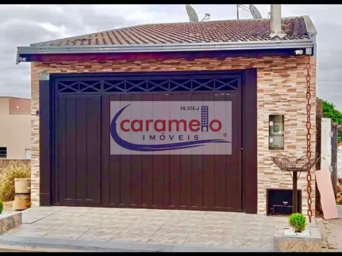 Casa para venda na Rua Durvalino Pereira Ignácio / Iperó - SP.