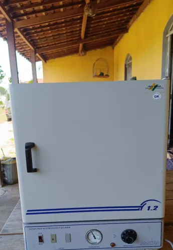 Estufa para esterilização e secagem