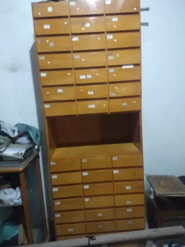Armário gaveteiro vendo ou troco por caiaque