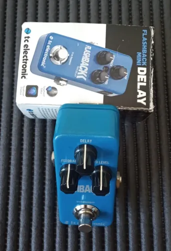 Pedal flashback mini tc electronic excelente com tap tempo - ACEITO TROCAS INTERESSANTES