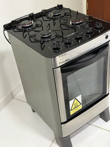 Fogão 4 bocas Esmaltec com tampa de vidro