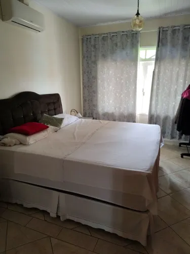 Vendo ou troco Casa de Alto Padrão.