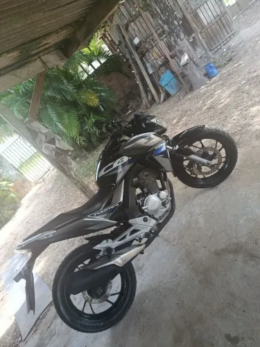 Vendo ou troco por XRE 300