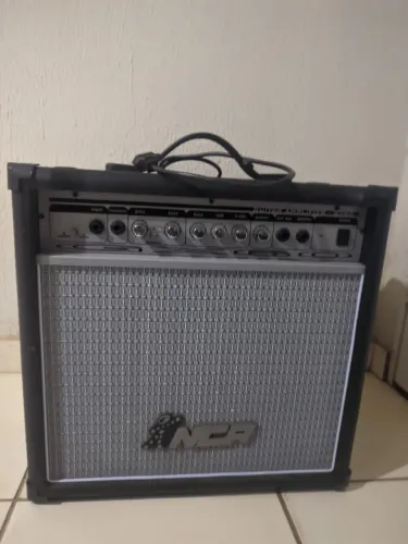 Vende se cubo de guitarra NCA GX 60 60Watts bivolt