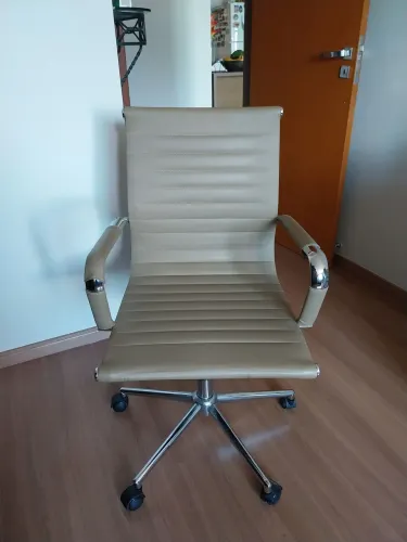 Cadeira de escritório nova!!