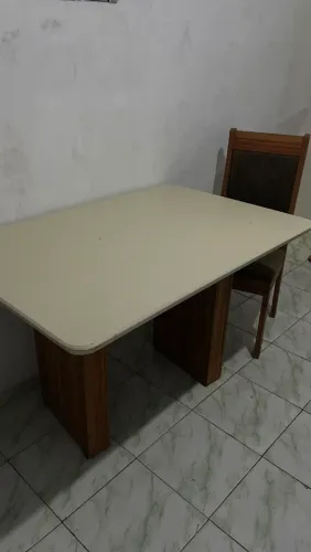 VENDO MESA 600 REAIS