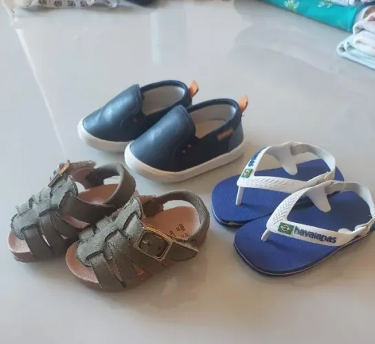Sandália semi nova da poim, usada 3 X, tamanho 20 (11 cm) Sapatenis pimpolho tamanho 19