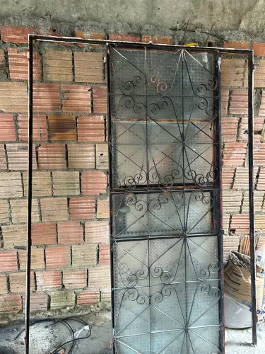 Porta de ferro 
