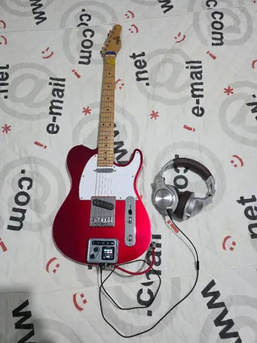 Guitarra tagima t550, fone e amp tudo sem detalhes em estado de novo !