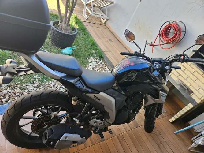Moto fazer 2020 impecável