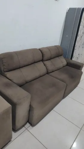 Vendo este lindo sofá retrátil 2 lugares 2 30cm por 80cm bem confortável leia a descrição
