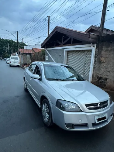 Chevrolet Astra Sedan 2.0/ CD 2.0 MPFI 8V 4P Aut. 2004