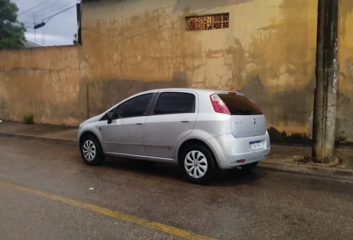 Fiat Punto Attractive 1.4 Fire Flex 8V 5P 2011