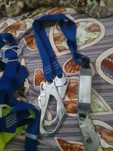 Pra vender rápido celular *06 reais 100