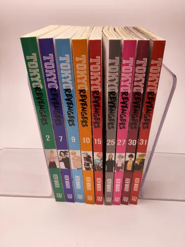Lote mangas Tokyo Revengers 2, 7, 9, 10, 15, 25, 27, 30 e 31