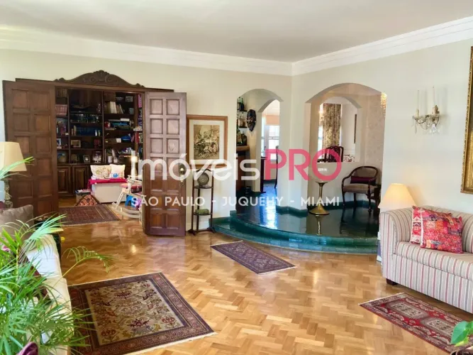 Apartamento com 275m2 02 suítes 04 vagas no coração de Higienópolis